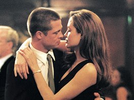 Brad Pitt a Angelina Jolie ve filmu Mr. & Mrs. Smith (2005)