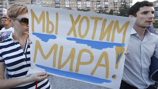 My chceme mr! Protivlen demonstrace v Mariupolu (4. z 2014)