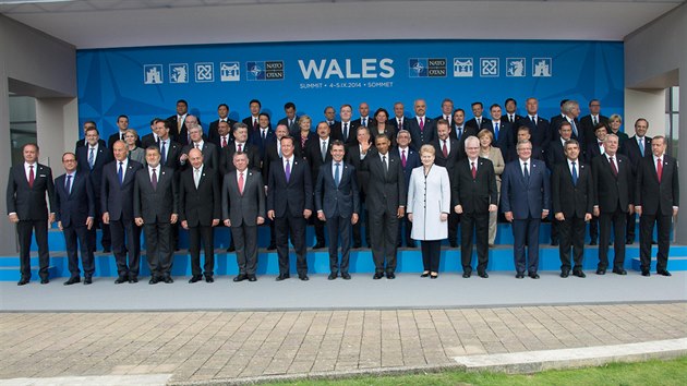 Spolená fotografie úastník summitu NATO ve Walesu. Prezident Milo Zeman na...