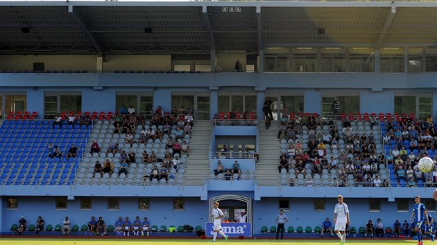 Na Novou tribunu steckho stadionu se mohli v zpase s Libercem poprv posadit divci.