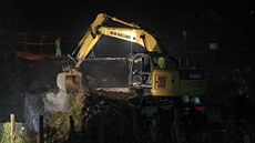 Záchranné práce u zříceného mostu ve Vilémově na Havlíčkobrodsku (4. září 2014) Záchranné práce u zříceného mostu ve Vilémově na Havlíčkobrodsku (4. září 2014)