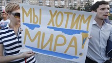 My chceme mír! Protiválečná demonstrace v Mariupolu (4. září 2014) My chceme mír! Protiválečná demonstrace v Mariupolu (4. září 2014)