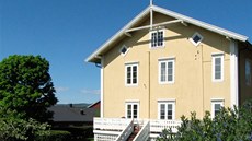 Penzion vypadá jako většina okolních domů. Penzion vypadá jako většina okolních domů.