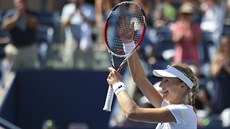 TRIUMFÁLNÍ EV. Novak Djokovi postoupil do semifinále US Open, Andyho Murrayho zdolal ve tyech setech.