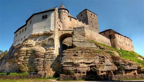 Podle legend hrad Kost pojmenoval Jan ika po jeho neúspném dobývání, ale...