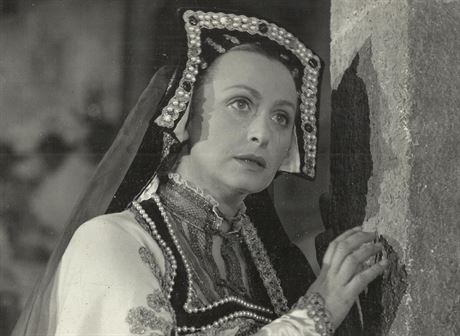 Vra Heroldov v roce 1955 jako Milada ve filmov adaptaci Smetanovy opery...