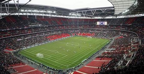 Finále Ligy mistr se bude v sobotu hrát na velkolepém stadionu ve Wembley.