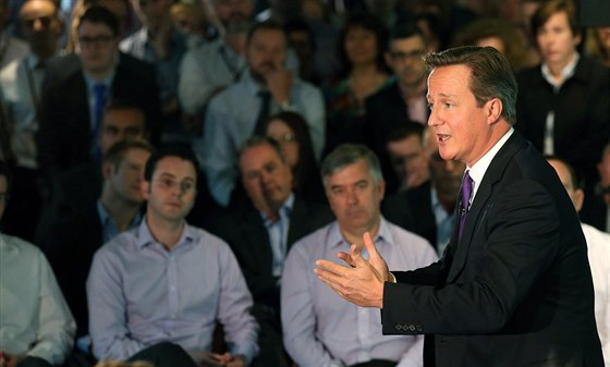 Britský premiér David Cameron mluví k obanm Edinburghu. (10.záí 2014)