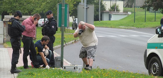 Policie ve tvrtek hledala v Kláterci nad Ohí stopy, které by ji mohly dovést...