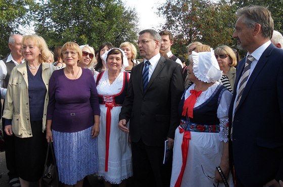 etí krajané v ytomyru pi návtv ministra Lubomíra Zaorálka (18. záí 2014).