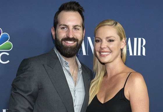 Josh Kelley a Katherine Heiglová (Los Angeles, 16. záí 2014)