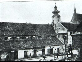 Takto vypadala budova masnch krm v roce 1912.