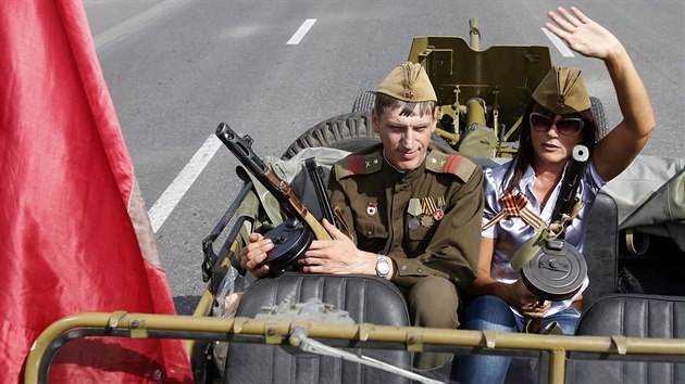 Prorutí separatisté uspoádali v Luhansku pehlídku. (14. záí 2014)