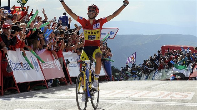 A JE TO. Alberto Contador v cli dvact etapy Vuelty.