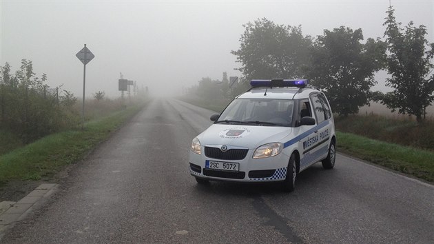 Osobn auto u elkovic srazilo v hust mlze dva cyklisty, oba zemeli (16.9.2014)