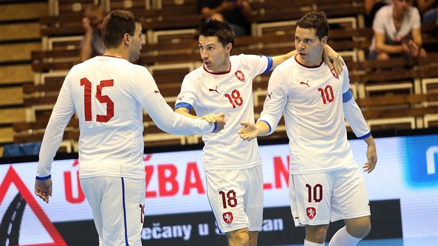 Michal Belej a Michal Seidler slav gl v utkn esk futsalov reprezentace. 