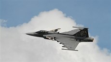 Gripen eských vzduných sil pi nácviku letového vystoupení pro víkendové Dny...