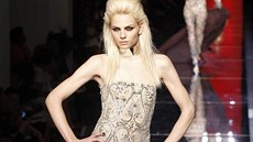 Model Andrej Pejic na pehlídce Jean Paul Gaultier haute couture podzim - zima...