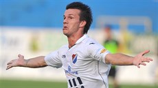 Záloník Baníku Marek ichor se raduje z gólu v prvoligovém duelu proti Mladé...