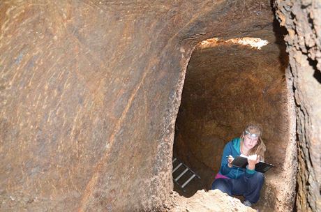 Archeologové mapují dalí ást lutického podzemí.