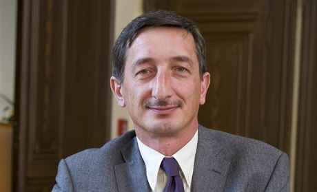 Souasný senátor Miroslav Nenutil (SSD) postoupil do druhého kola. Postaví se proti Jiímu Dufkovi z ANO.