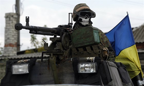 Ukrajinské jednotky nedaleko msta Debalceve (22. záí 2014)