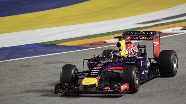 V ZATCE. Sebastian Vettel ve Velk cen Singapuru. 