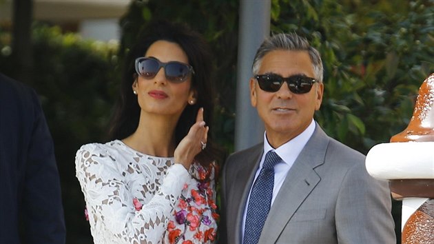 Amal Alamuddinov a George Clooney druh den po svatb (Bentky, 28. z 2014)