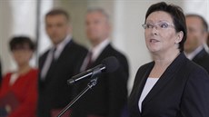 Ewa Kopaczová hovoí bhem ceremonie, kdy nová polská vláda sloila písahu...