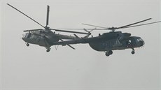 Vrtulníky Mi-171 v letové ukázece na DNech NATO v Ostrav