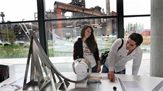 Svět techniky láká návštěvníky ke spoustě experimentů. Svět techniky láká návštěvníky ke spoustě experimentů.