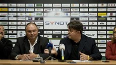 Starosty městské části Prahy 10 Bohumil Zoufalík (druhý zprava) mluví na... Starosty městské části Prahy 10 Bohumil Zoufalík (druhý zprava) mluví na...