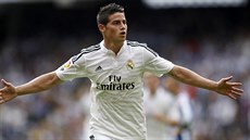 OSLAVNÉ LETADLO. James Rodríguez z Realu Madrid slaví branku v utkání s La...
