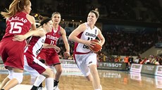 Kanadská basketbalistka Katherine Plouffeová v utkání s Tureckem