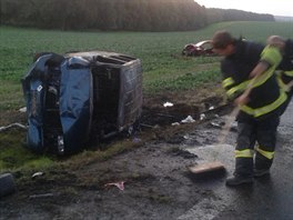 Tragick nehoda dvou osobnch aut na silnici 1/35 u Sadov mezi Hoicemi a...
