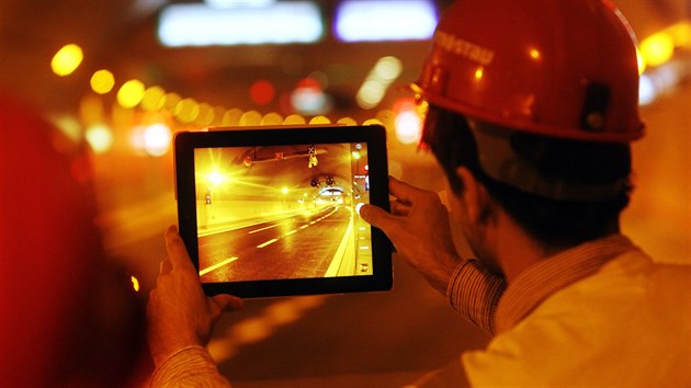 Metrostav dokončil stavební práce na tunelovém komplexu Blanka. Výstavba přišla na necelých 37 miliard (30.9.2014)