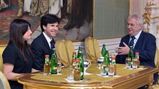 Prezident Miloš Zeman převzal pověřovací listiny od nového amerického... Prezident Miloš Zeman převzal pověřovací listiny od nového amerického...