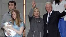 Marc Mezvinsky, Chelsea Clintonová a jejich dcera Charlotte a prarodie Bill...
