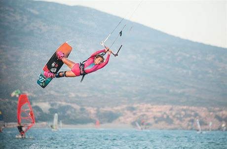 Paula Novotn je profesionln kiteboardistka z Hradce Krlov.