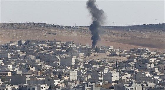 lenové PKK se jako dobrovolníci zapojili pedevím do obrany severosyrského msta Kobani (na snímku)