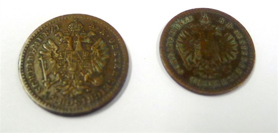 Mince mají hodnotu jeden a dvacet krejcar a byly vyraeny v letech 1859 a...