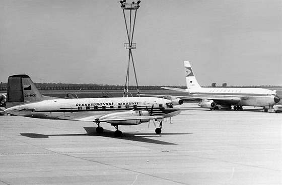 Letoun Av-14 eskoslovenských aerolinií