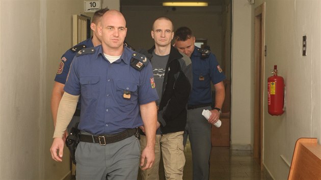 Michal Krn pi zahjen hlavnho len u Krajskho soudu v st nad Labem odmtl vypovdat.