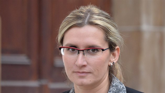 Kandidtka na ministryni pro mstn rozvoj Karla lechtov na Praskm hrad.