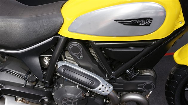 Ducati Scrambler na autosalonu v Pai