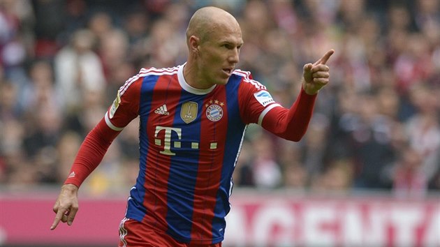 JE TO TAM! Arjen Robben, fotbalista Bayernu Mnichov, se raduje z glu, kter vstelil v zpase nmeck ligy.