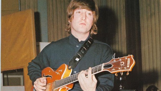 John Lennon s kytarou Gretsch 6120