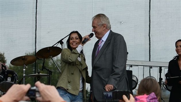 Heidi Jank a prezident Milo Zeman na pdiu v Sluovicch