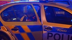 Policisté po rvačce v herně v pražské Koněvově ulici zadrželi celkem sedm osob... Policisté po rvačce v herně v pražské Koněvově ulici zadrželi celkem sedm osob...