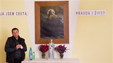 Na besedě v husitském kostele v Chlumci nad Cidlinou, kterou uspořádal kněz... Na besedě v husitském kostele v Chlumci nad Cidlinou, kterou uspořádal kněz...